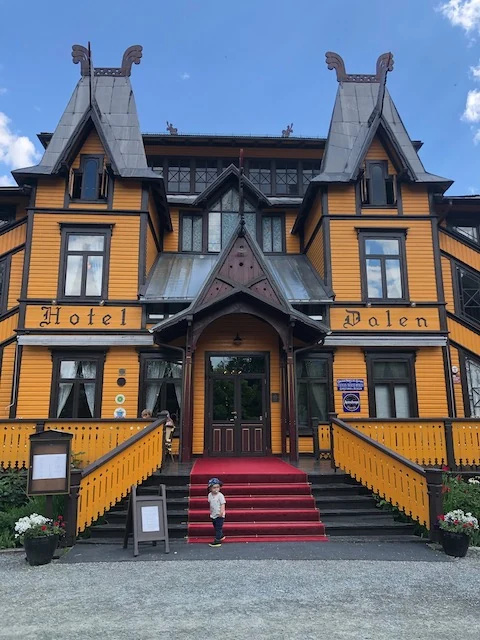 Historic Dalen Hotel facade